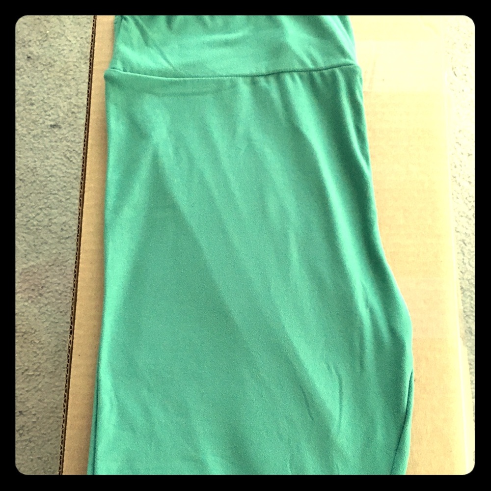 Lularoe Sea Foam Green Leggings TC